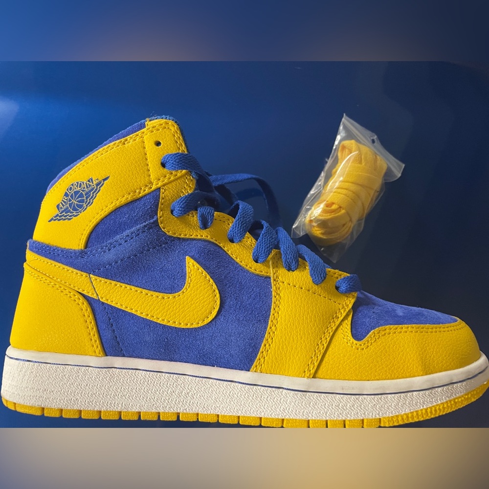 Size 5.5 GS (grade school)🟰7.5 in Women Laney 1s bought and verified from eBay.